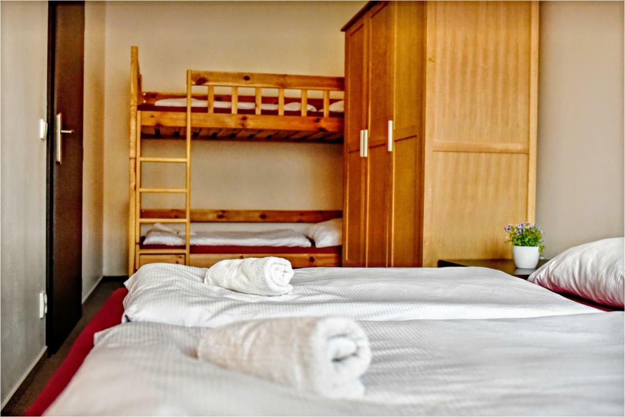 Apartmanovy Dum Pastak Лоучна-над-Десноу Экстерьер фото