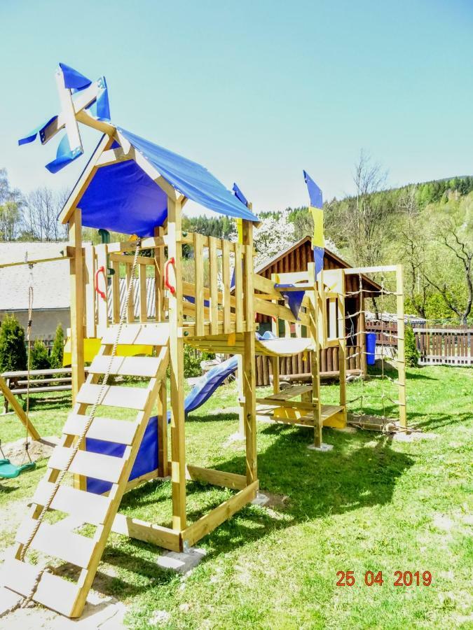Apartmanovy Dum Pastak Лоучна-над-Десноу Экстерьер фото